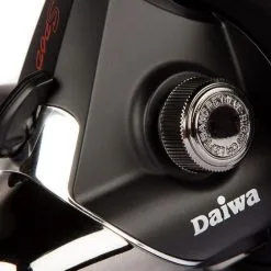 Daiwa - Emblem Spod Carp Reel 18 Daiwa - Emblem Spod Carp Reel -Predator Fishing Rods Verkoopwinkel daiwa emblem spod reel 7