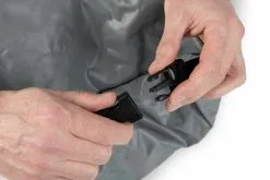 Fox Rage - HD Dry Bag -Predator Fishing Rods Verkoopwinkel nlu105 107 rage voyager dry bag clip open detail